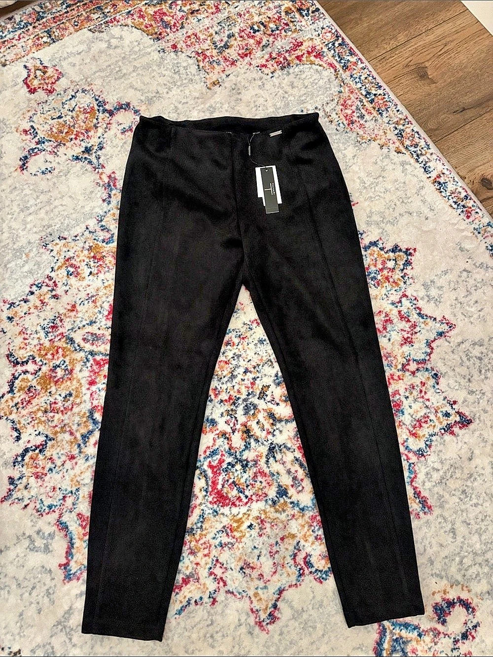 Tahari pull-on pants Black Size Medium NWT